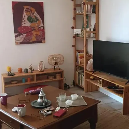 Maison Conviviale Avec Jardin A *